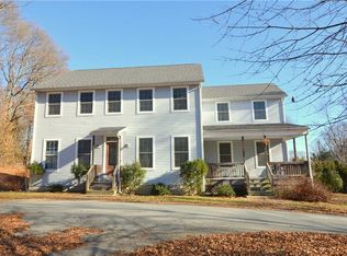 4 Manchester Farm Rd, Lincoln, RI 02865