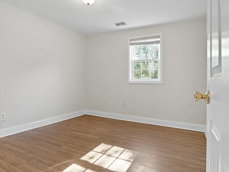 8136 Comet Dr — Photo 9