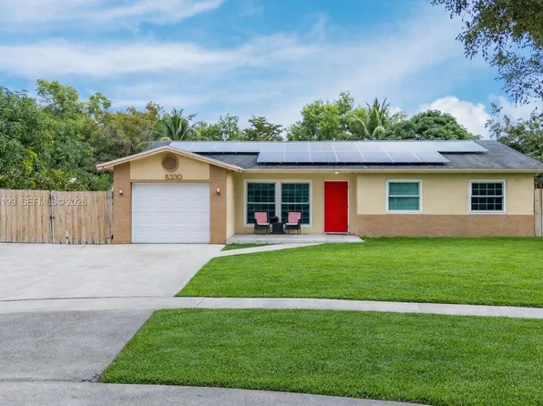 8330 NW 3rd St, Pembroke Pines, FL 33024