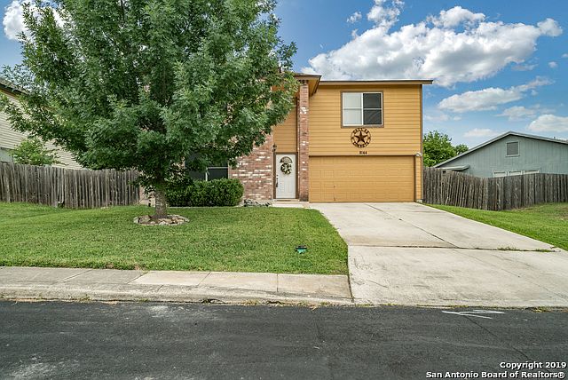1st image of 8144 Chestnut Barr Dr
