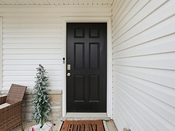 3rd image of 4992 Lakeview Dr