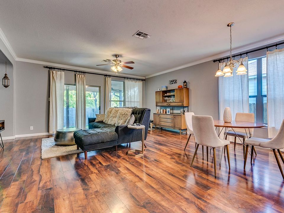 1st image of 657 Apricot Dr