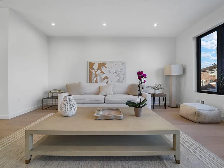 222 Washington Pl — Photo 16