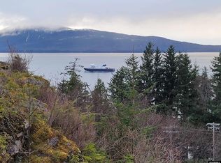 17015 Island View Dr, Juneau, AK 99801