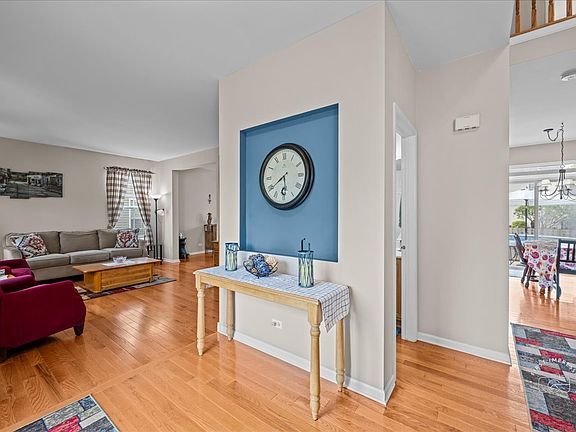3rd image of 259 Chatsworth Ave