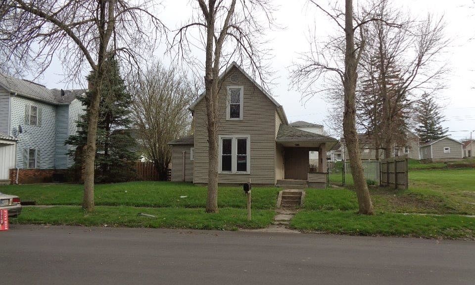 1st image of 408 E Main St