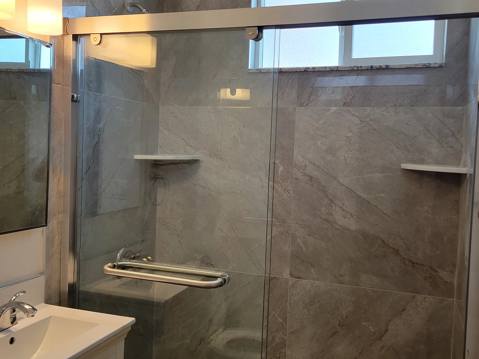 1 bed, 550 sqft, $1,680 — Photo 3