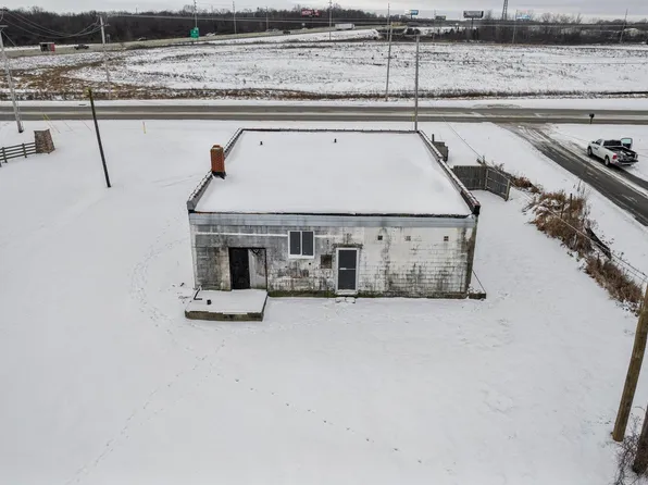 6218 Bass Rd, Fort Wayne, IN 46818