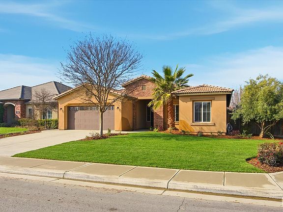 2nd image of 1909 Suncrisp Ln