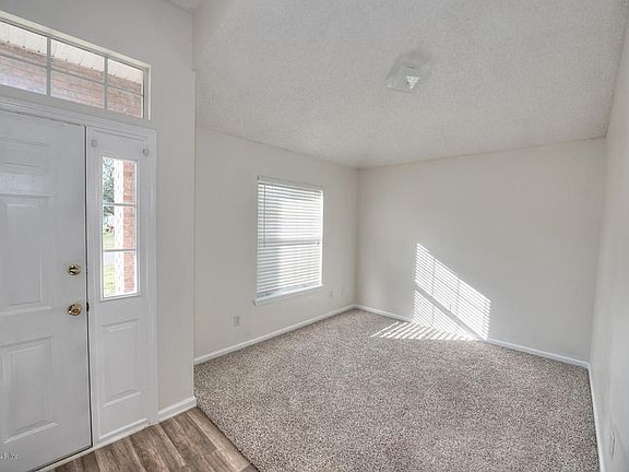 8753 Edgebrook_009_WEB