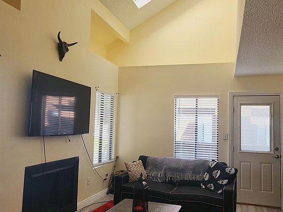 4th image of 700 New Stine Rd APT 10