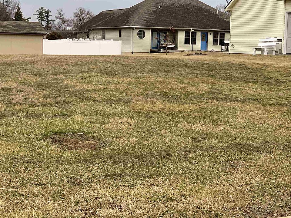 2nd image of 351 W Deer Trl