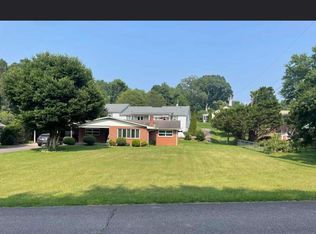 65 Hurst Cir, Franklin, NC 28734