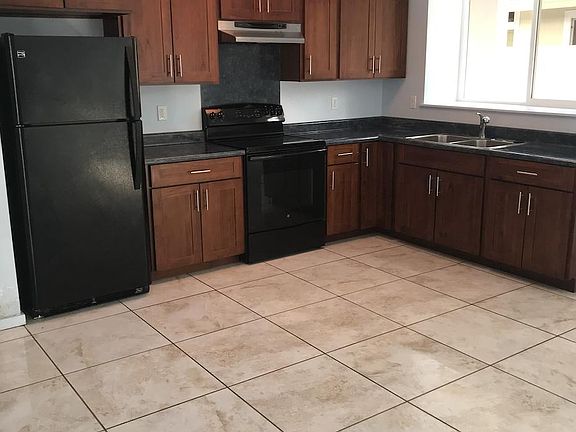 3rd image of 350 Oneawa St