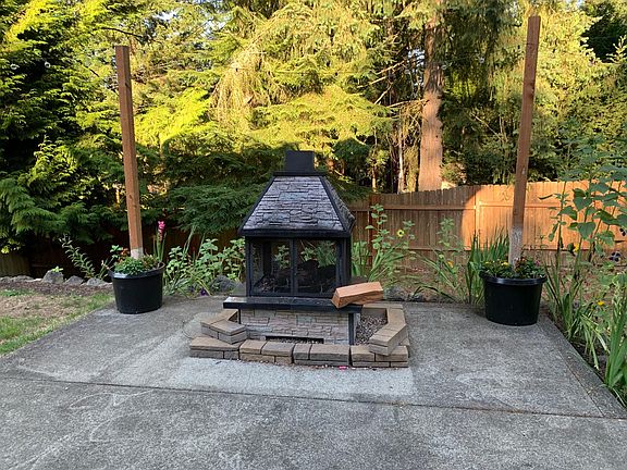 5th image of 5340 Pineridge Dr NE