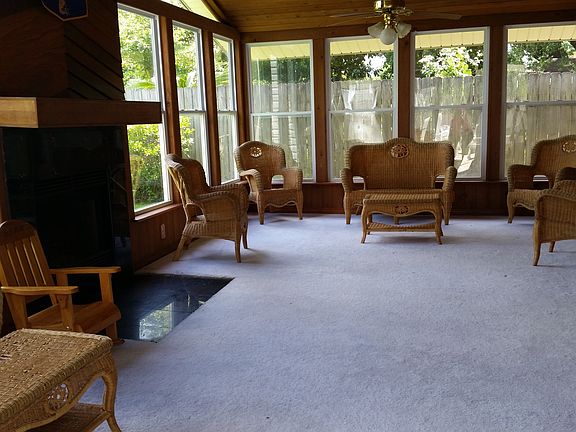 2nd image of 420 Fairway Dr