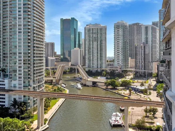 185 SW 7th St APT 1609, Miami, FL 33130