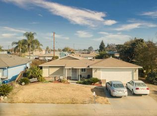 832 S Amber St, Tulare, CA 93274