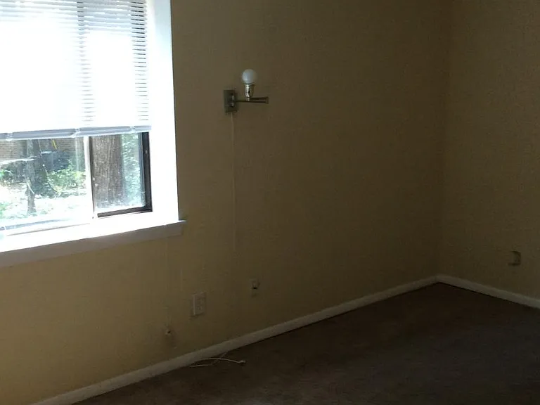 1287 Schaub Dr — Photo 11