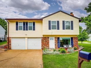 2576 Wellesley Dr, High Ridge, MO 63049