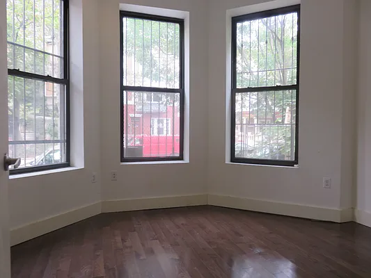 Rented by Rennit Inc. | media 70