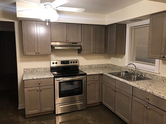 3rd image of 4633 N Hermitage Ave APT 2A