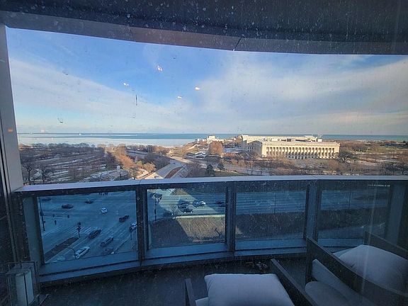 3rd image of 1211 S Prairie Ave APT 1202
