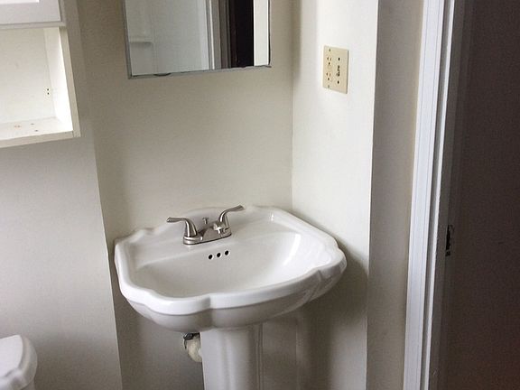 3rd image of 4100 Virginia Ave #A