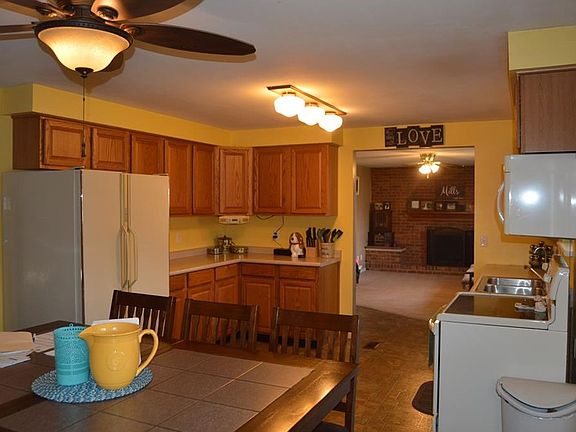 5th image of 1103 Langdale Ave