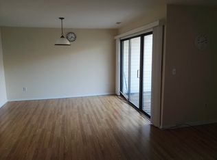 V5 Avon Dr, East Windsor, NJ 08520