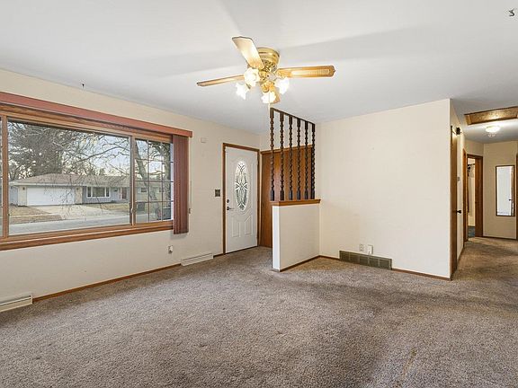 5th image of 2203 Shelley Dr