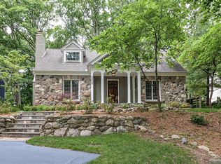 2325 Devonshire Rd, Ann Arbor, MI 48104