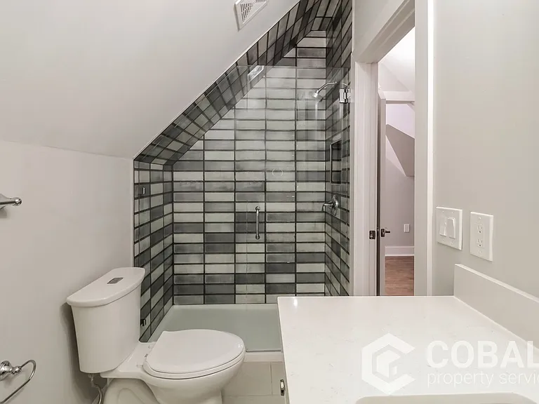 631 Seminole Ave NE #B — Photo 13