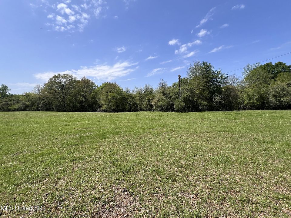 2nd image of 0 E Twin Oaks Ln
