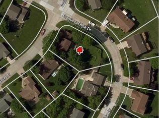 576 Prairie Home Dr, Saint Peters, MO 63376