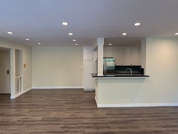 5th image of 439 S Catalina Ave APT 202