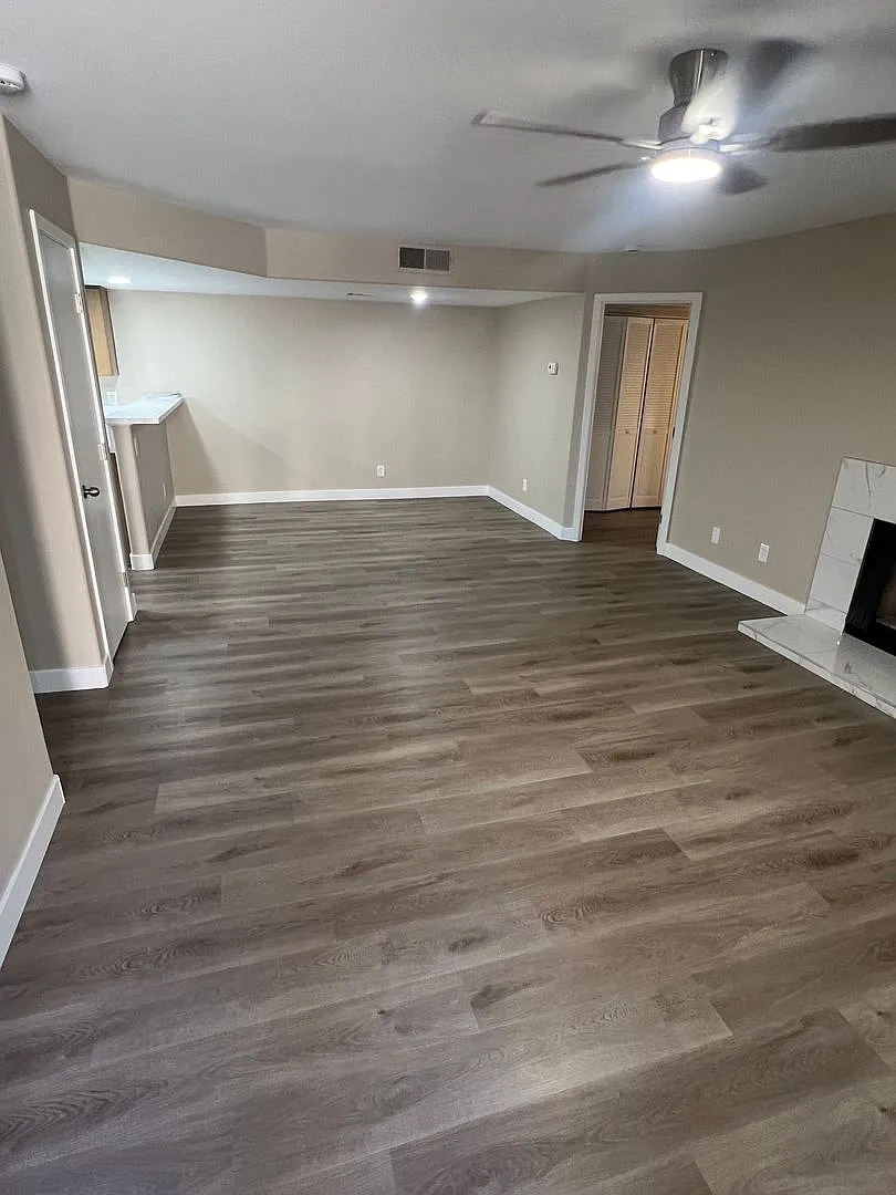 2 Weeks Free Rent A Fabulous 2 Bedroom Condo On The First Floor. — Photo 4