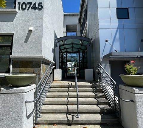 2nd image of 10745 N De Anza Blvd Unit 113