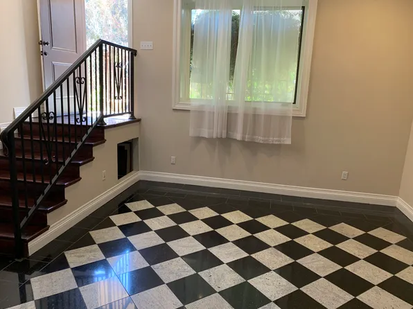 346 Ferro Dr #1, Ventura, CA 93001