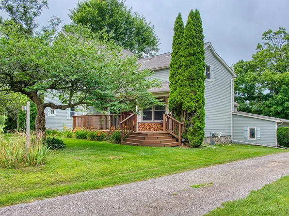 7712 S M 52, Owosso, MI 48867