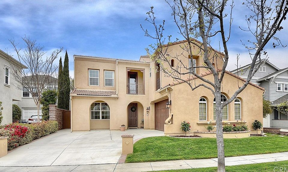 1st image of 7 Patina Ln