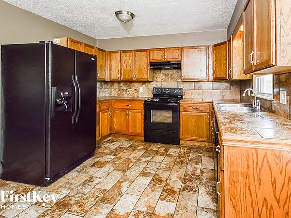 5th image of 7107 E 68th St