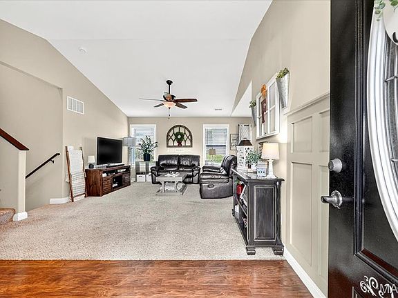 5th image of 441 Prairie Creek Dr
