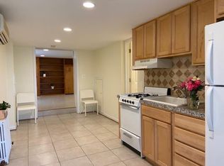 2336 Huidekoper Pl NW, Washington, DC 20007