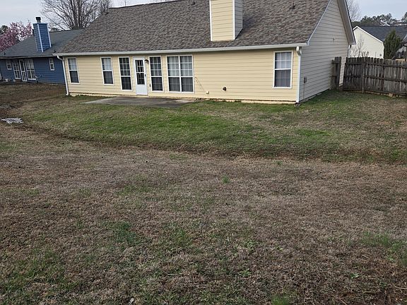 2nd image of 885 Kibbe Cir