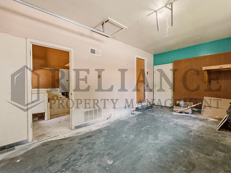 9923 W Binter Ln — Photo 41