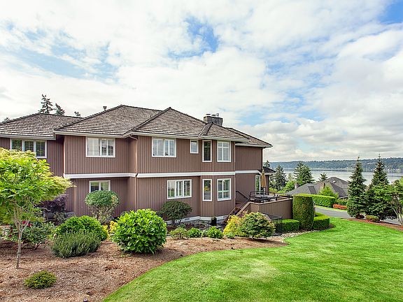 3rd image of 1528 204th Ave NE