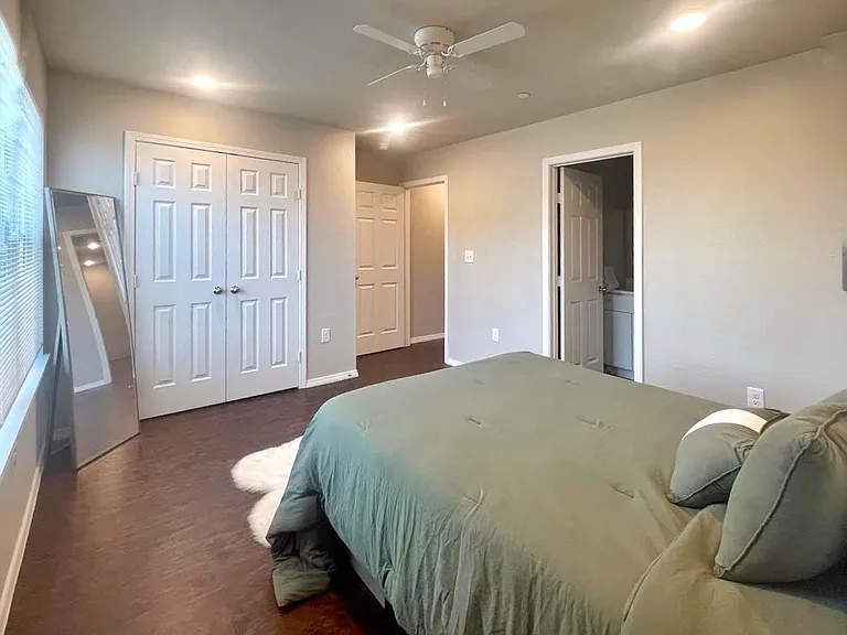 11800 N Western Ave — Photo 15