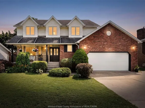 240 Gary Ave, Lasalle, ON N9J 1V2