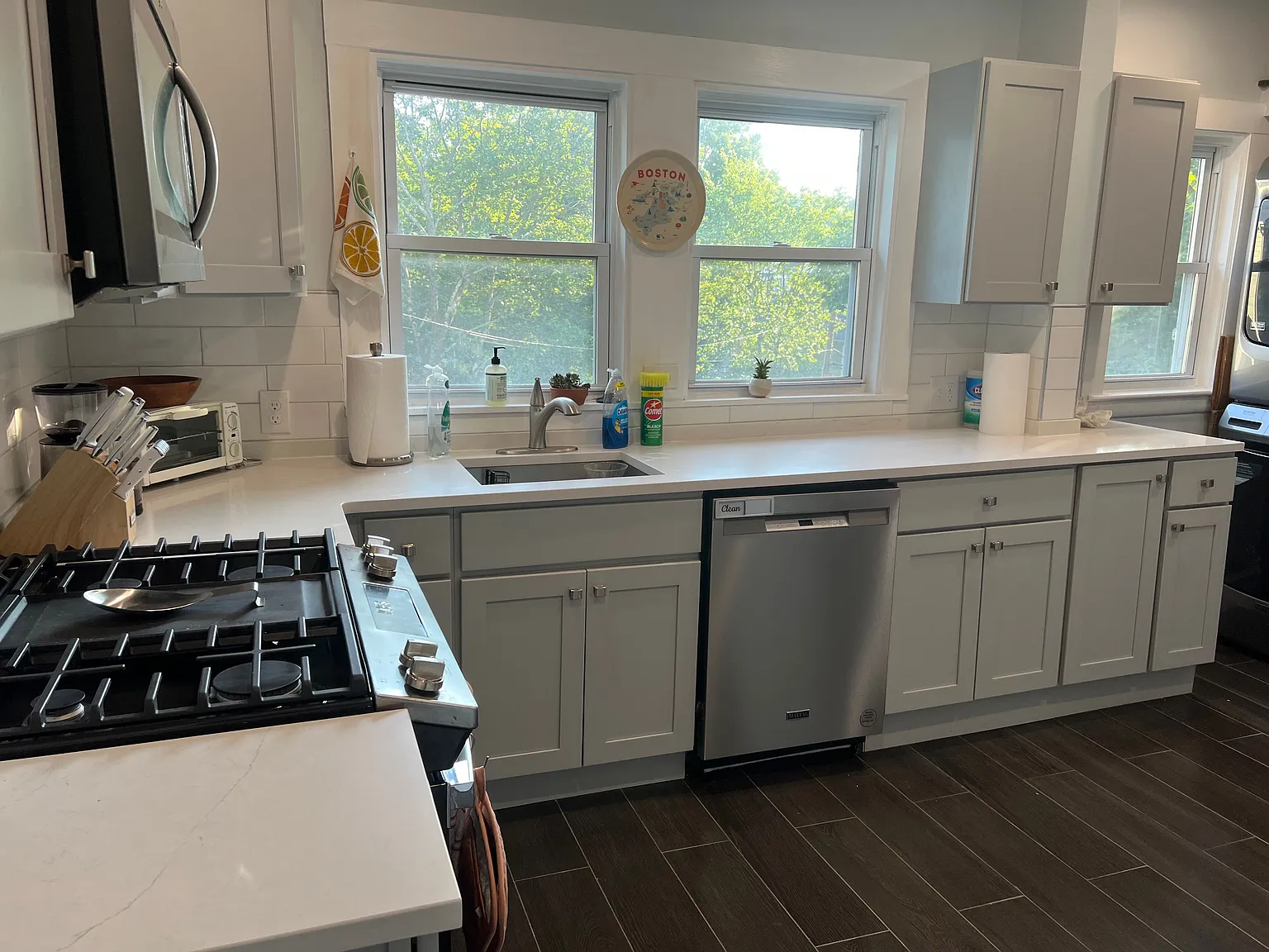 2 bed, 1.0 bath, 1265 sqft, $3,000 — Photo 2